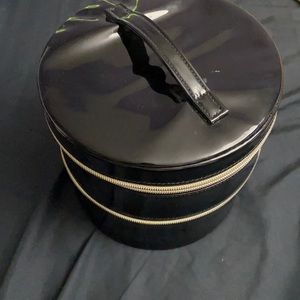 mini organizer with mirror inside